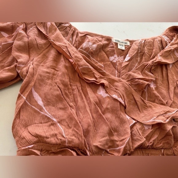 Billabong Flowy top, puff sleeves - Picture 3 of 6